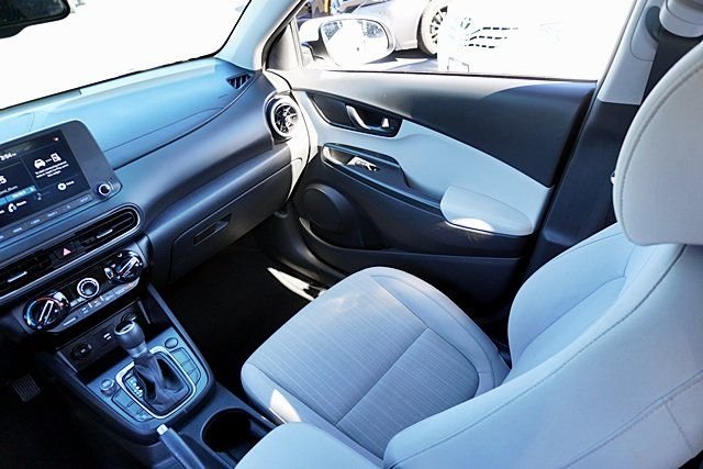 Used 2023 White Hyundai SEL image 20