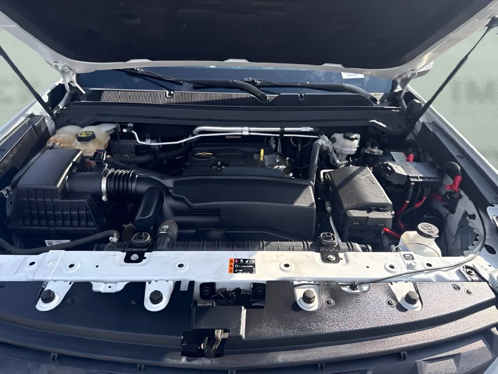 Used 2022 White Chevrolet LT image 26