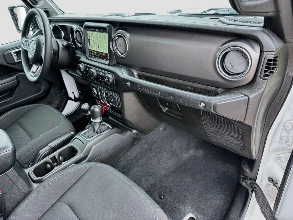 Used 2023 White Jeep Rubicon 4xe image 34