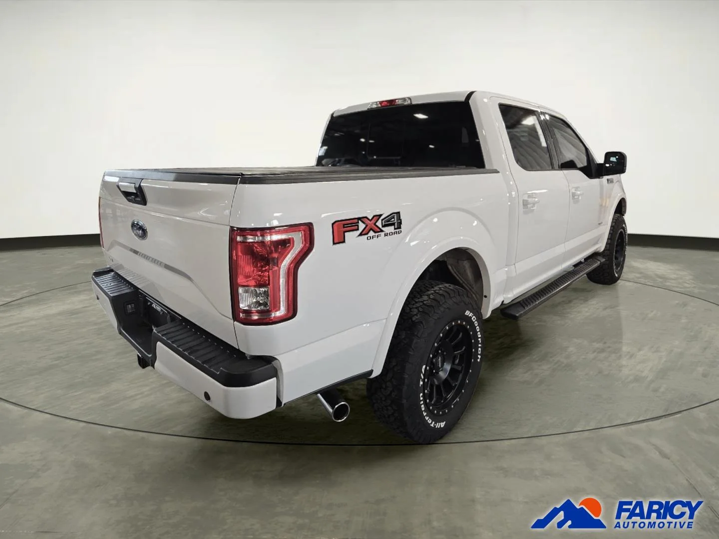 Used 2017 Oxford White Ford XLT image 5