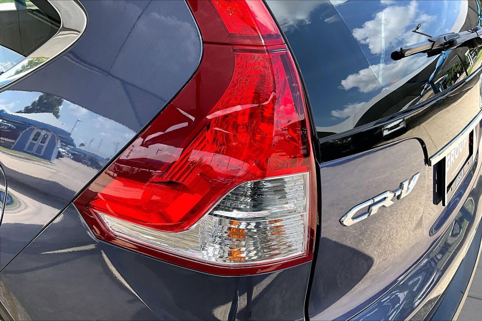 Used 2013 Twilight Blue Metallic Honda LX image 29