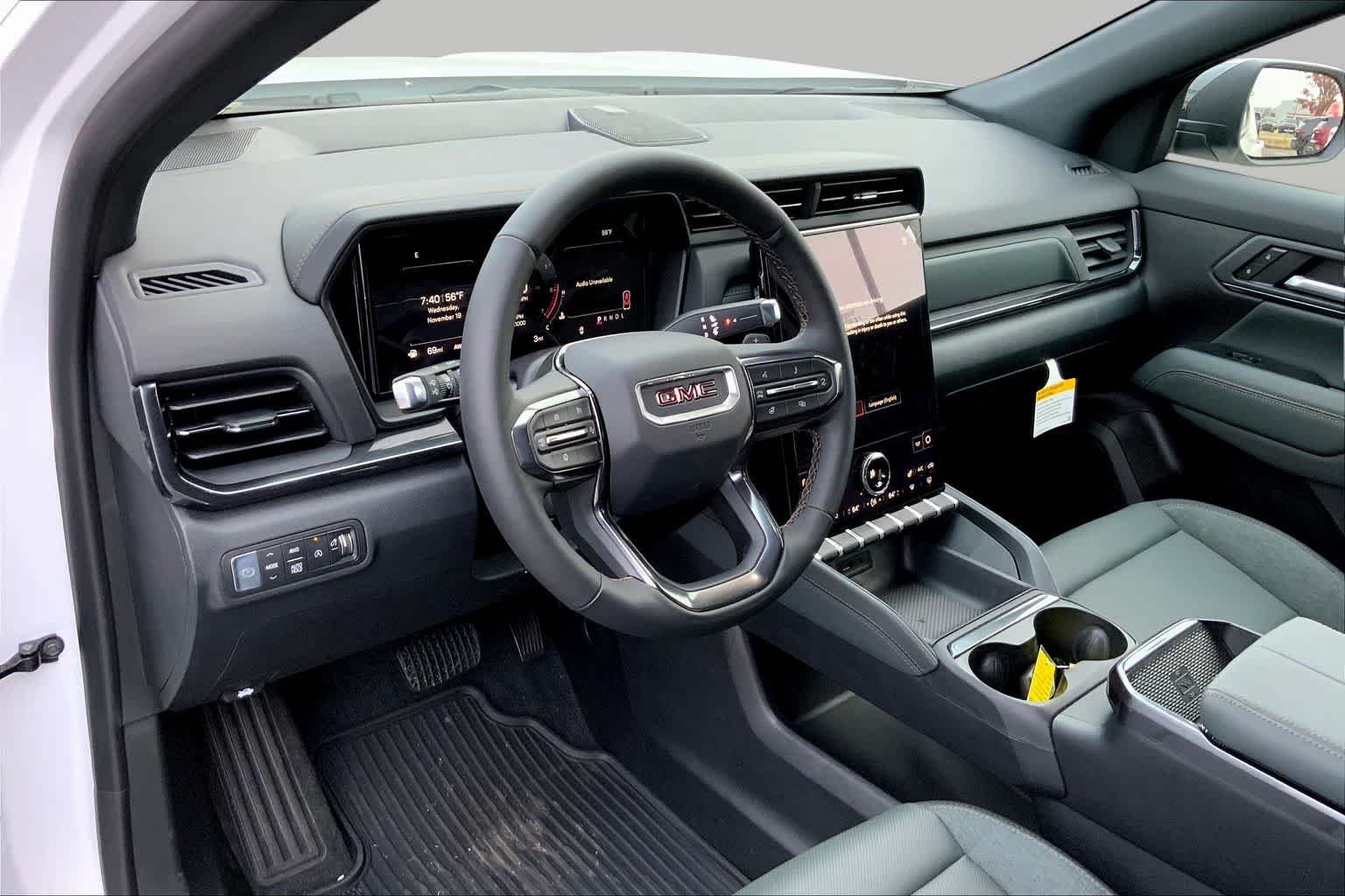2026 GMC Terrain AT4 - Photo 8