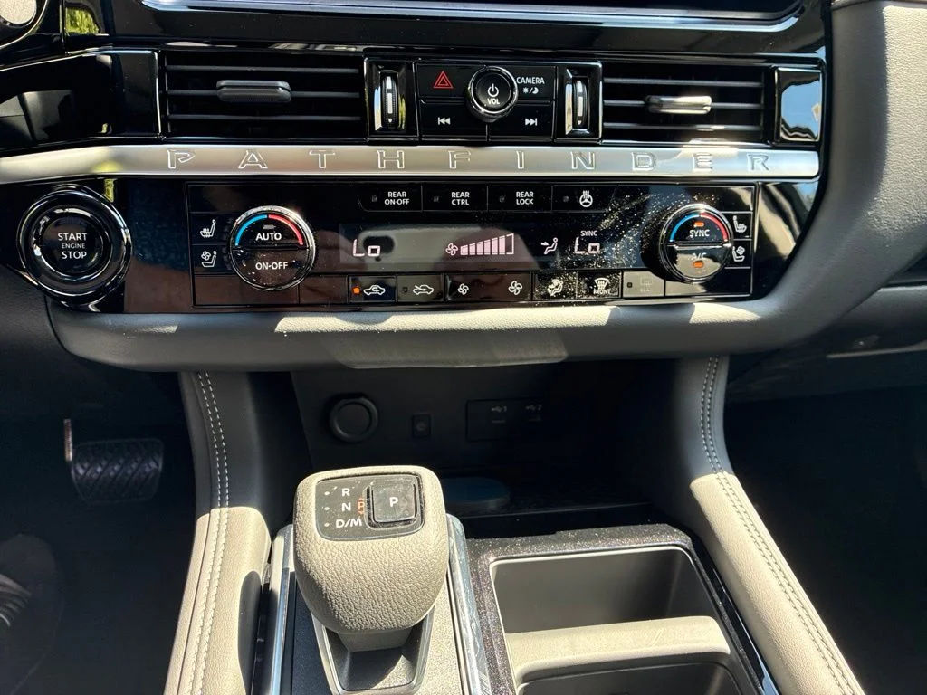 New 2026 Everest White Pearl TriCoat Nissan Platinum image 21