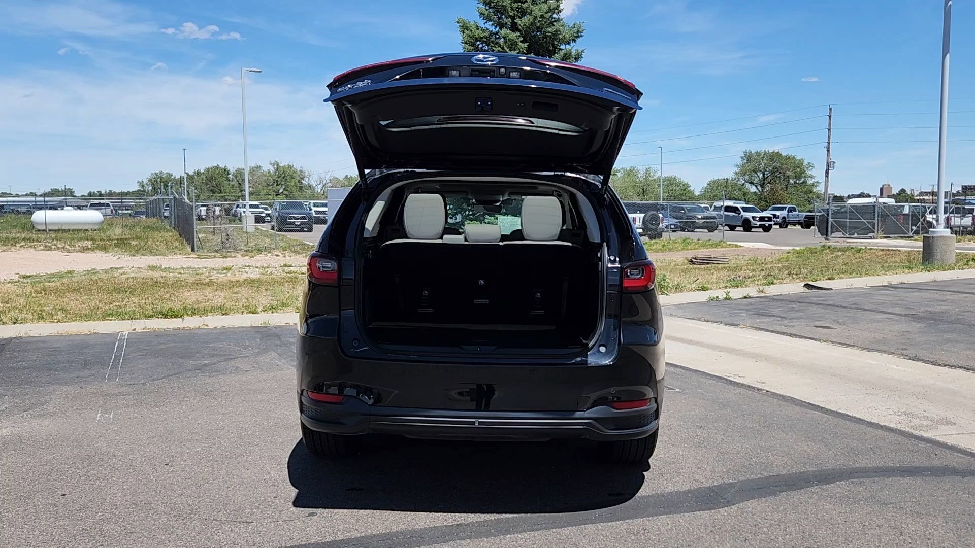 Used 2025 Jet Black Mica Mazda Preferred Package image 20