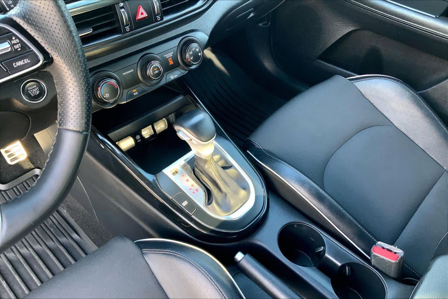 Used 2021 Snow White Pearl Kia GT-Line image 17
