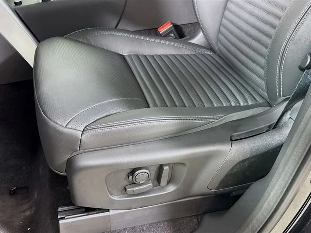 2026 Land Rover Discovery Gemini Edition - Photo 22