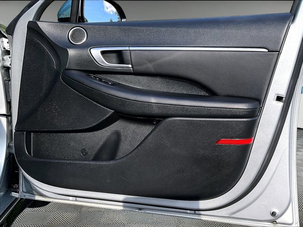 Used 2024 Silver Hyundai SEL image 26