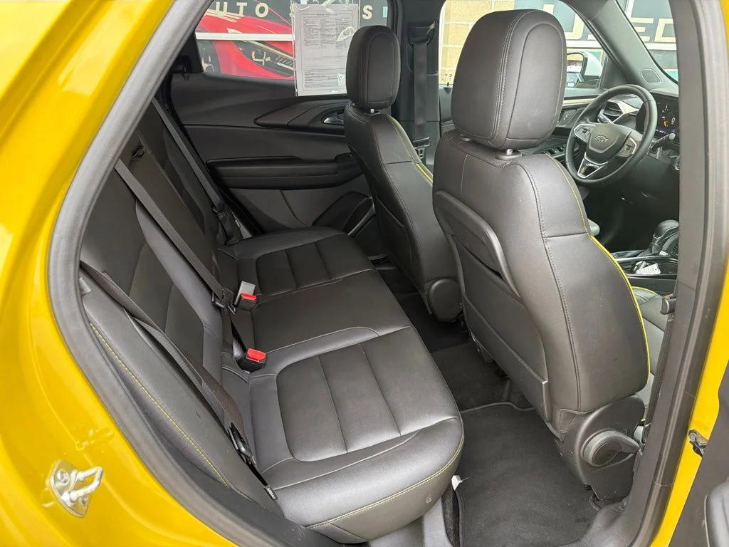 Used 2025 Yellow Chevrolet ACTIV image 20