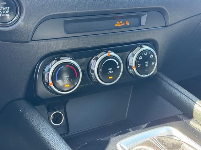 Used 2017 Snowflake White Pearl Mazda Sport image 15