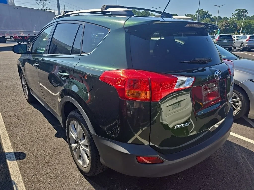Used 2013 Green Toyota Limited image 5