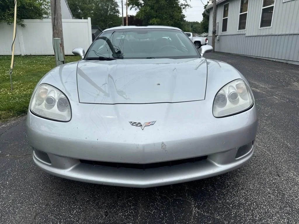 Used 2009 BLADE SILVER METALLIC Chevrolet w/1LT image 2