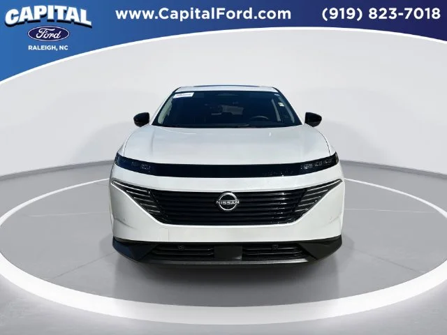 Used 2025 White Nissan SL image 3