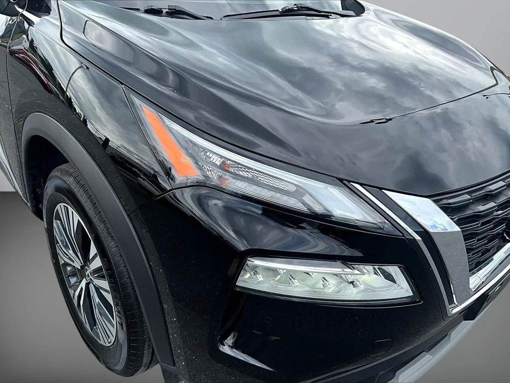 Used 2023 Black Nissan SV image 29