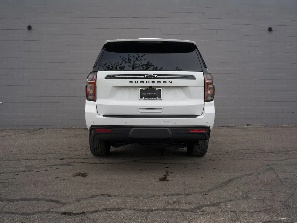 Used 2023 White Chevrolet Z71 image 6