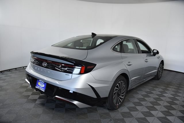 New 2026 Silver Hyundai SEL image 7