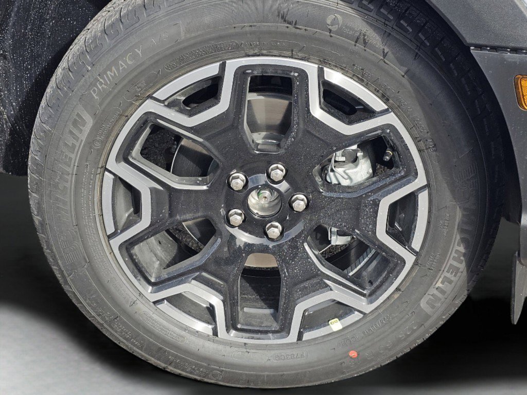 New 2026 Space White Metallic Ford Outer Banks image 19