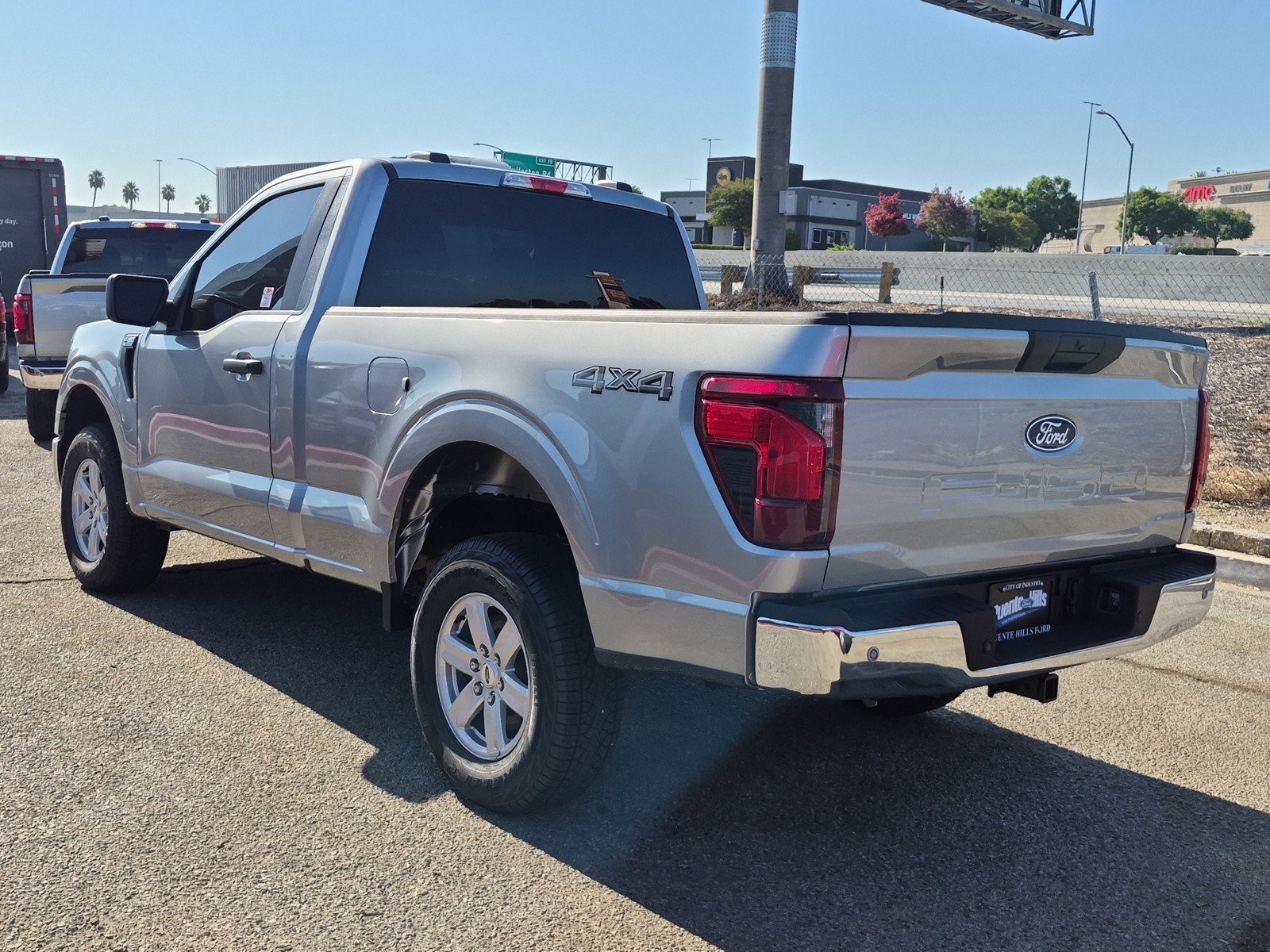 New 2026 Iconic Silver Metallic Ford XL image 4