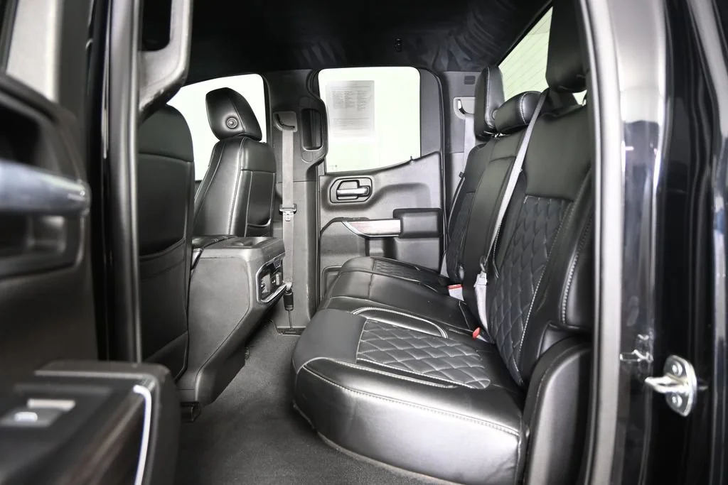Used 2019 BLACK Chevrolet Custom Trail Boss image 17