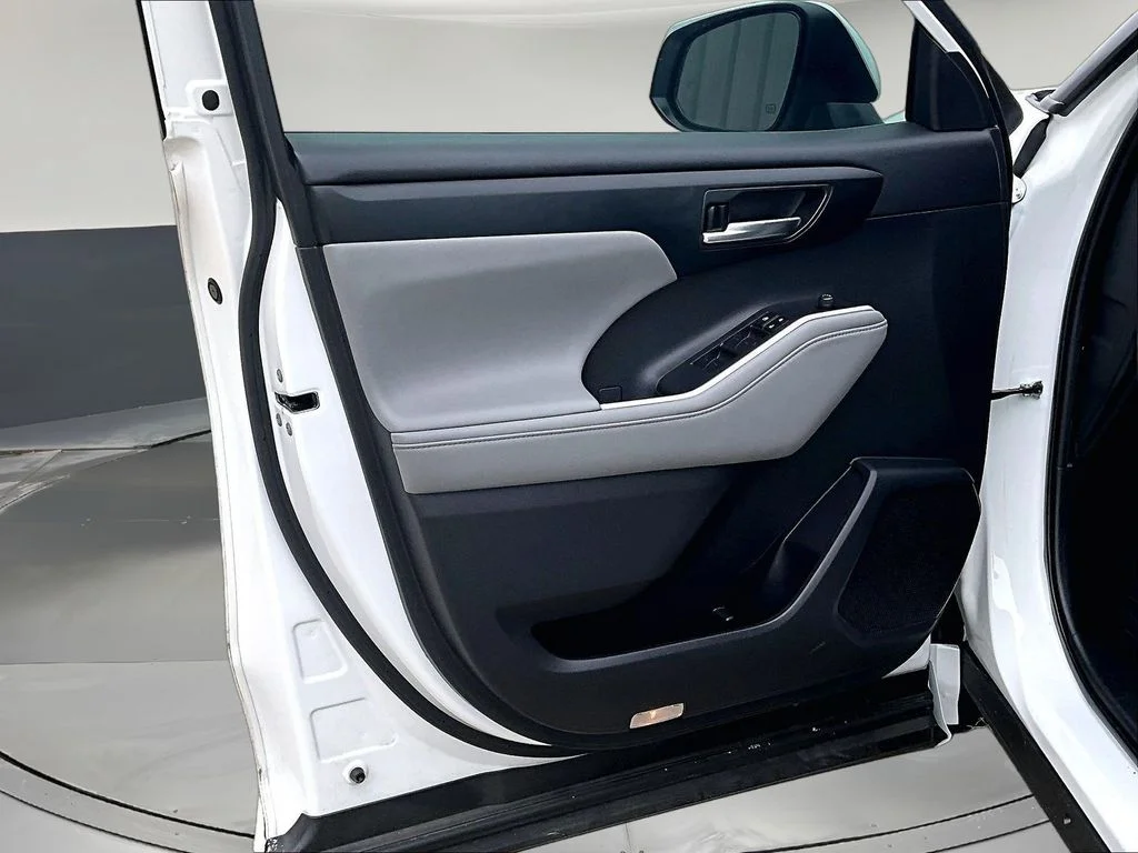 2024 Toyota Highlander XLE - Photo 24