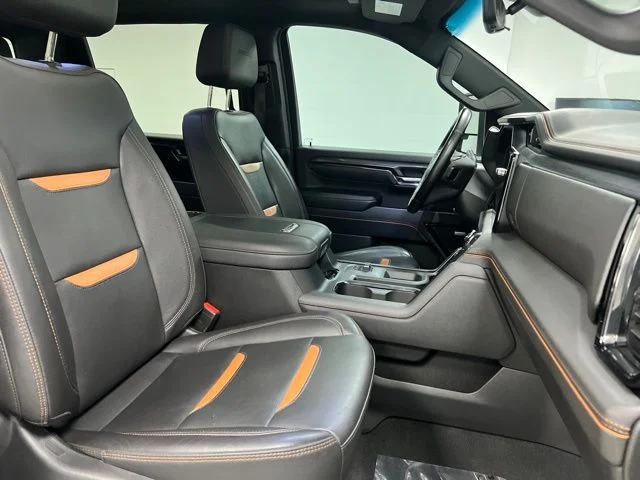 Used 2024 White GMC AT4 image 57