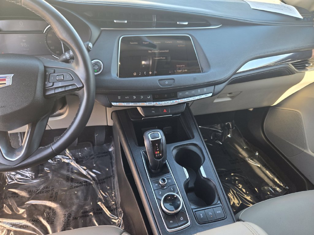Used 2019 Silver Cadillac Luxury image 17