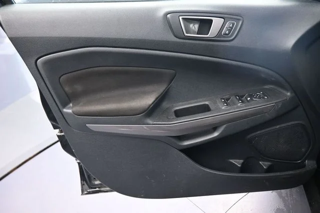 Used 2020 Black Ford SE image 21