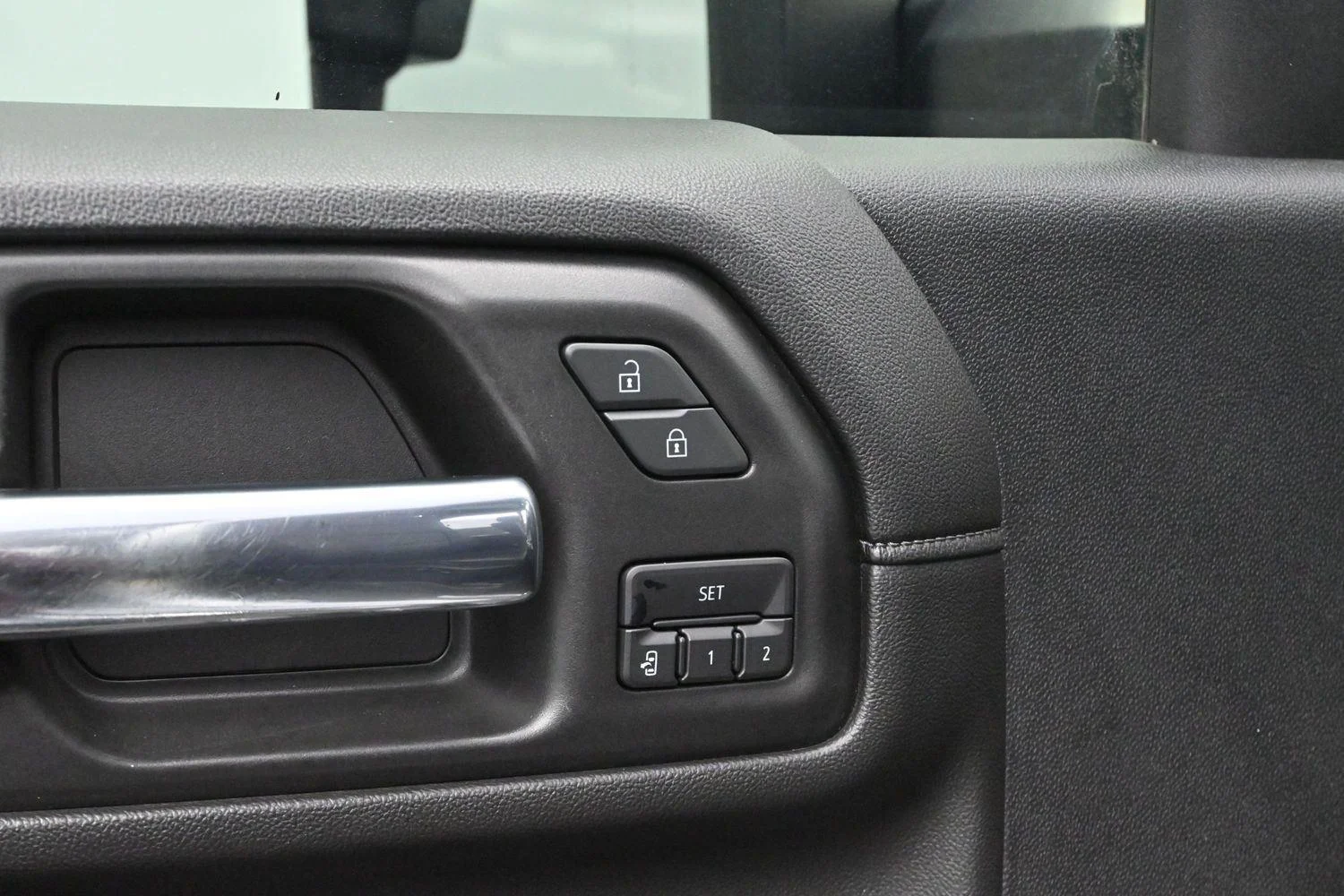 Used 2020 Silver Ice Metallic Chevrolet High Country image 10