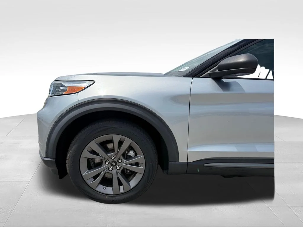 Used 2021 Silver Ford XLT image 24