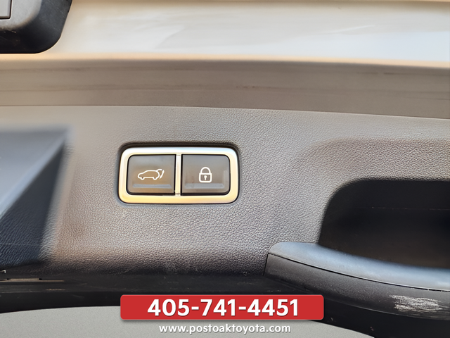 Used 2023 Silver Kia SX image 26