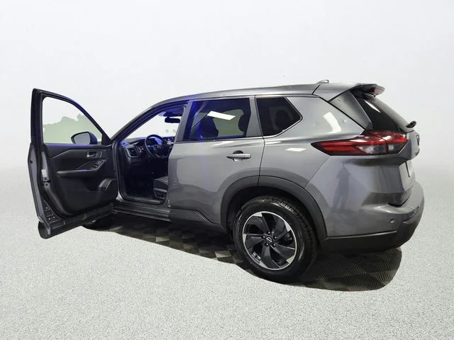 Used 2025 Gray Nissan SV image 16