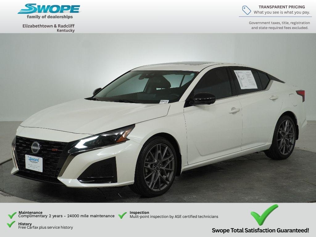 Used 2024 Pearl White Tricoat Nissan 2.0 SR image 8