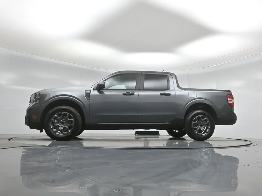 New 2026 Carbonized Gray Metallic Ford XLT image 46