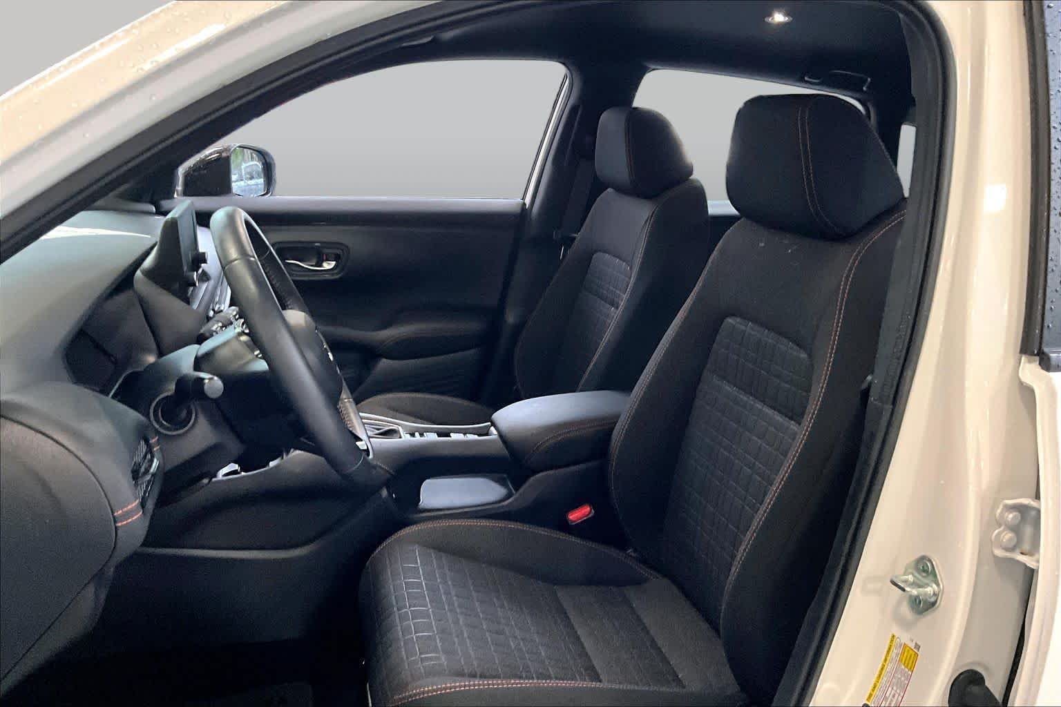 2025 Honda HR-V Sport - Photo 8