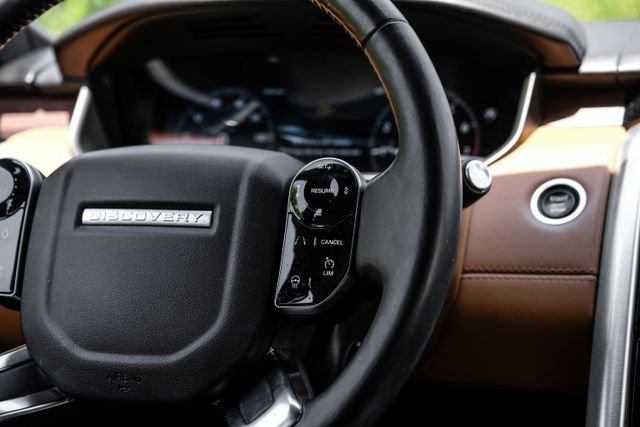 Used 2019 White Land Rover HSE Luxury image 21