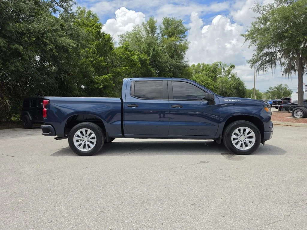 Certified Used 2022 Blue Metallic Chevrolet  image 3