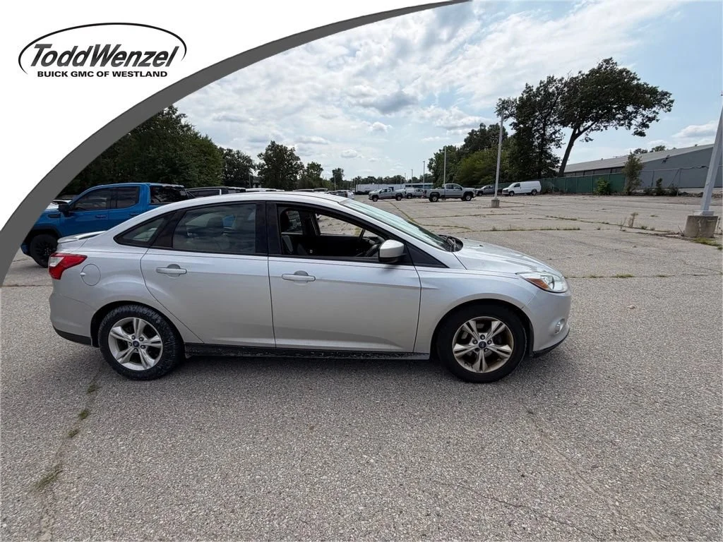 Used 2012 Silver Ford SE image 1