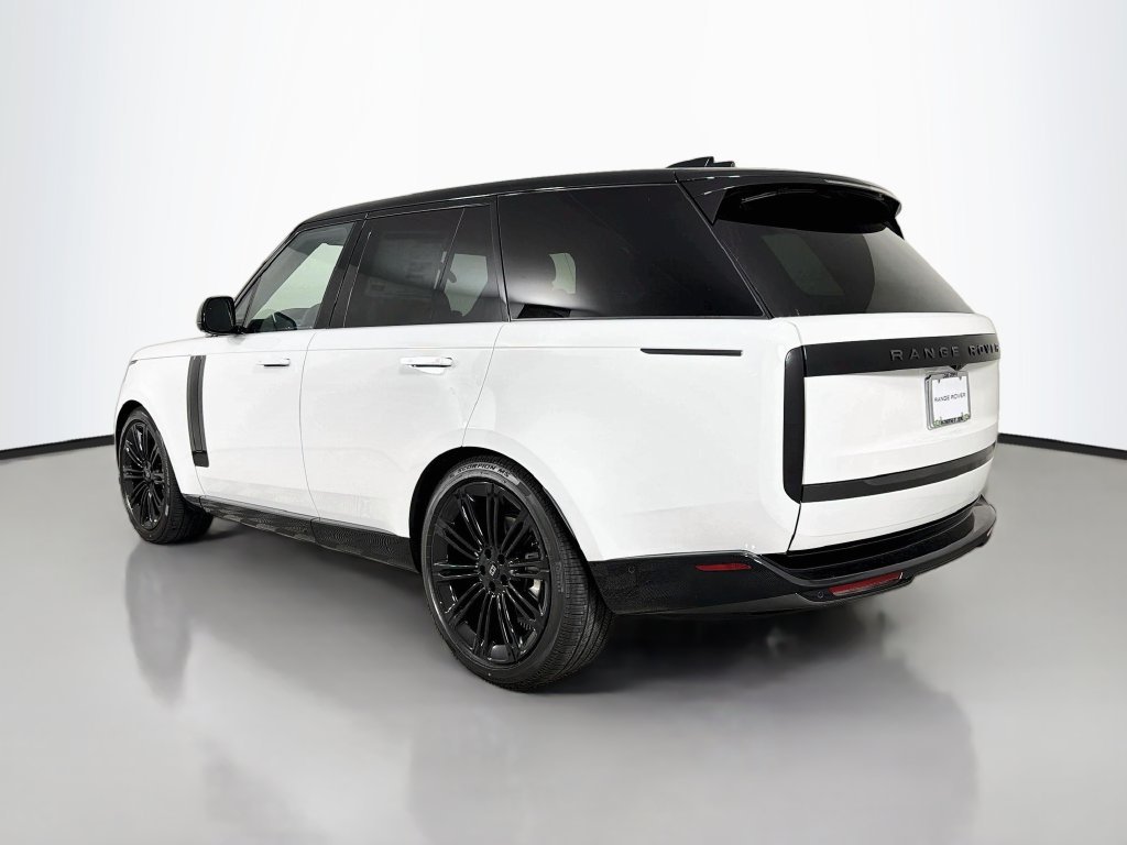 New 2027 Fuji White Land Rover SE image 7