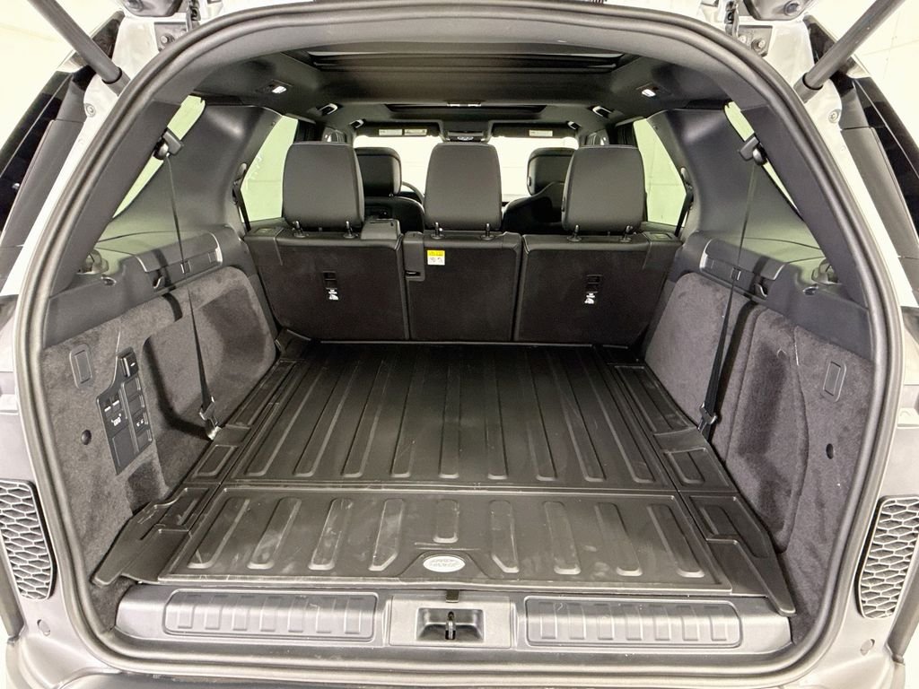 New 2026 Fuji White Land Rover S image 27