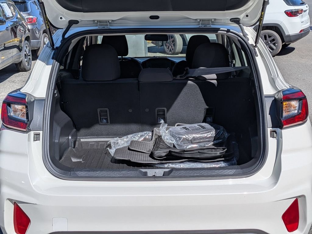 Used 2024 White Subaru Base image 8