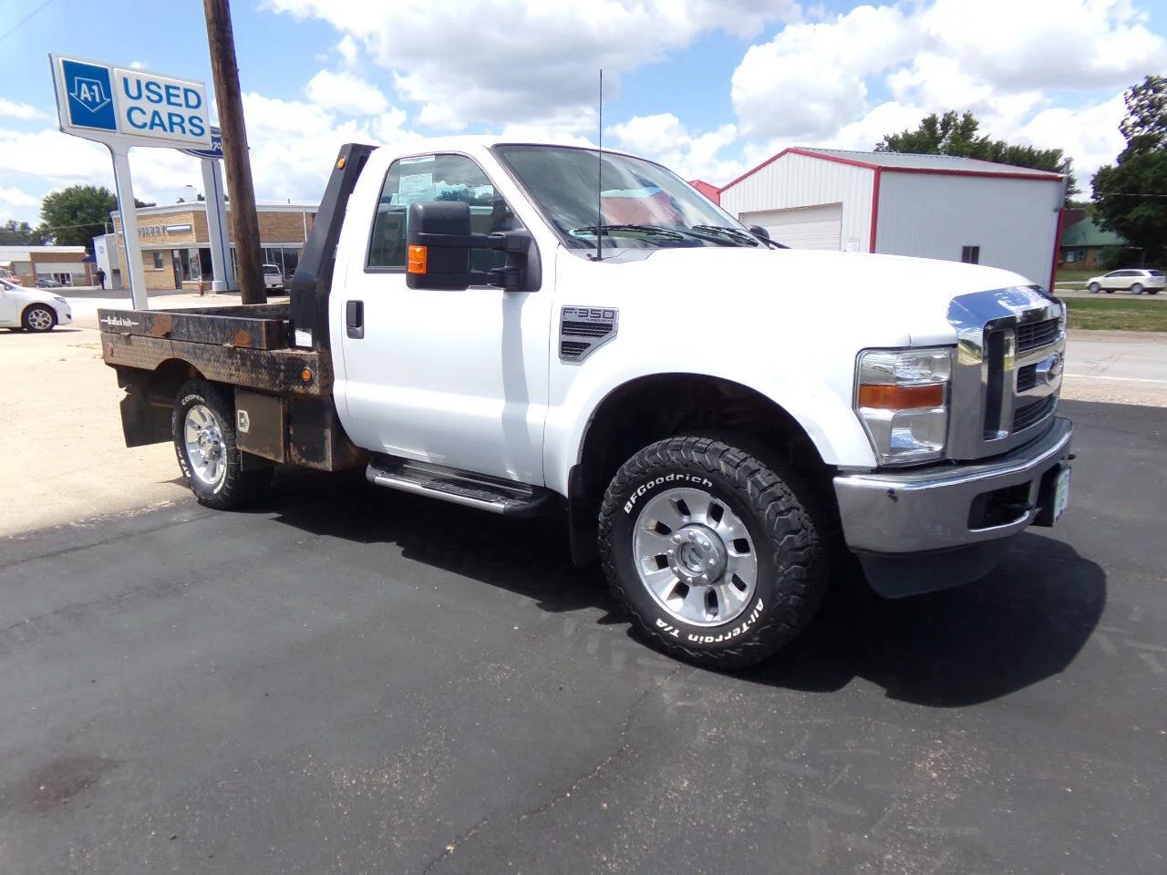 Used 2010 White Ford XL 4x4 2dr Regular Cab 8 ft. LB SRW Pickup image 4