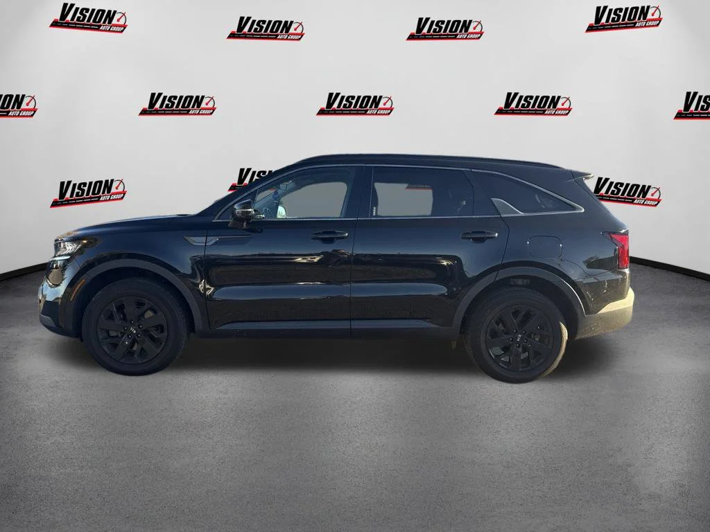 Used 2021 Black Kia S image 2