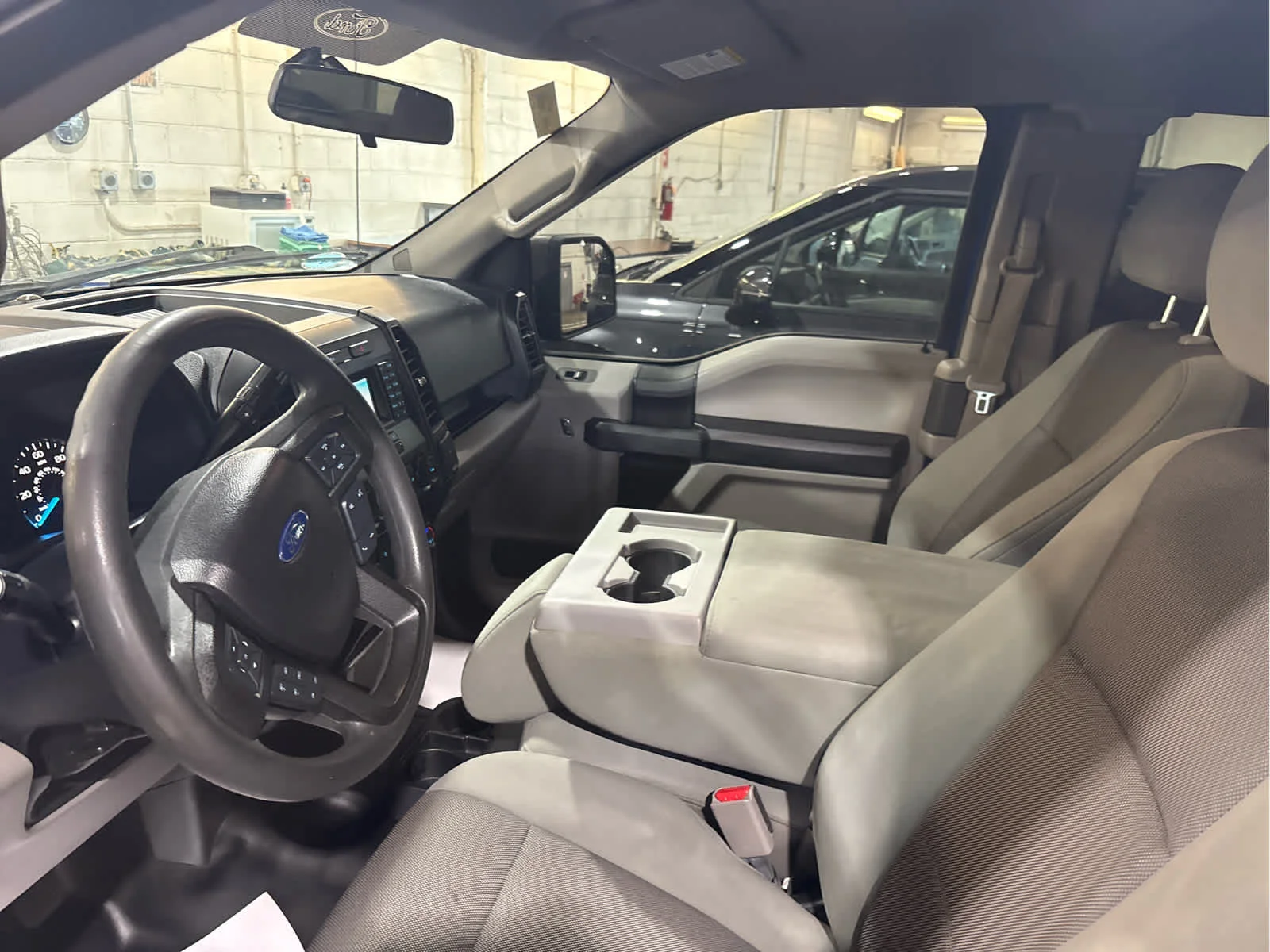 Used 2017 Lightning Blue Ford XL image 7