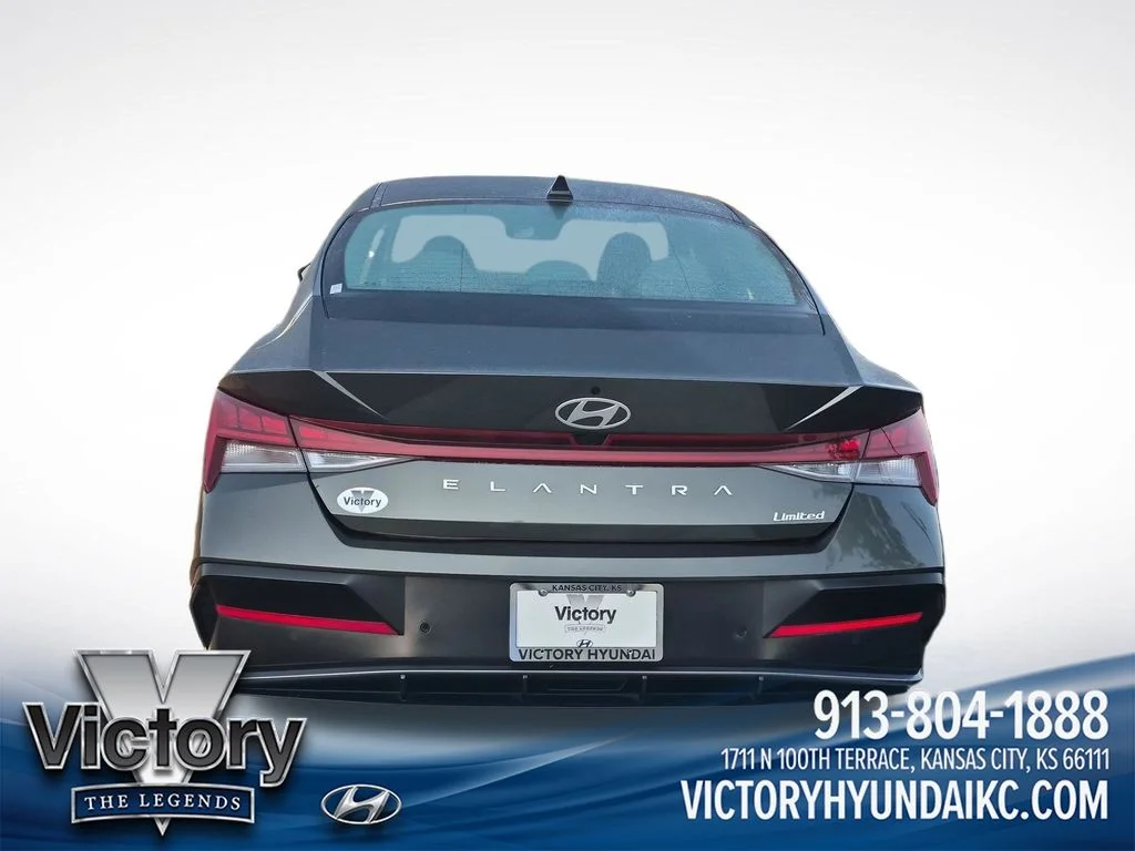 Used 2024 Gray Hyundai Limited image 4