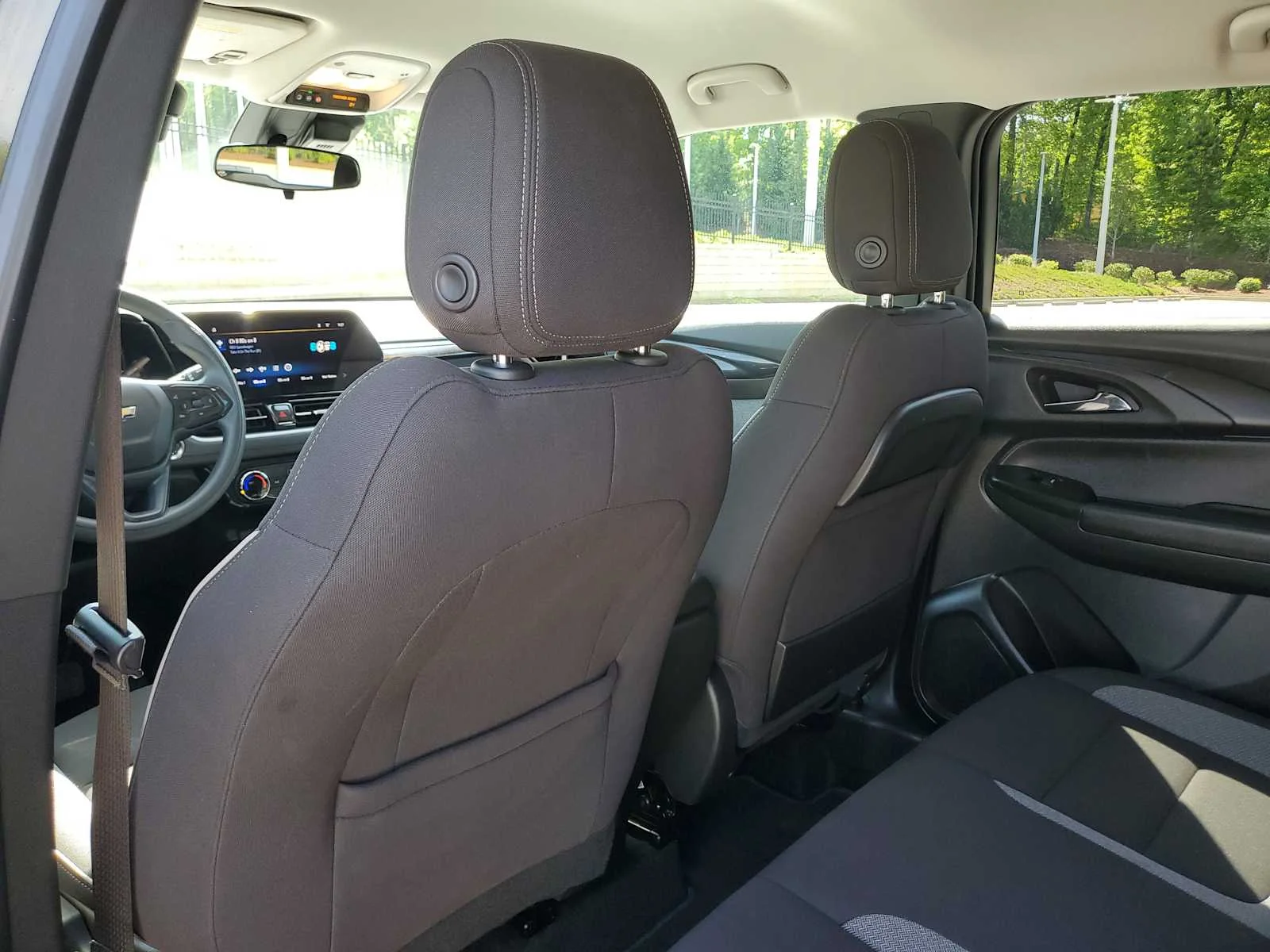 Used 2025 Mosaic Black Metallic Chevrolet LT image 10