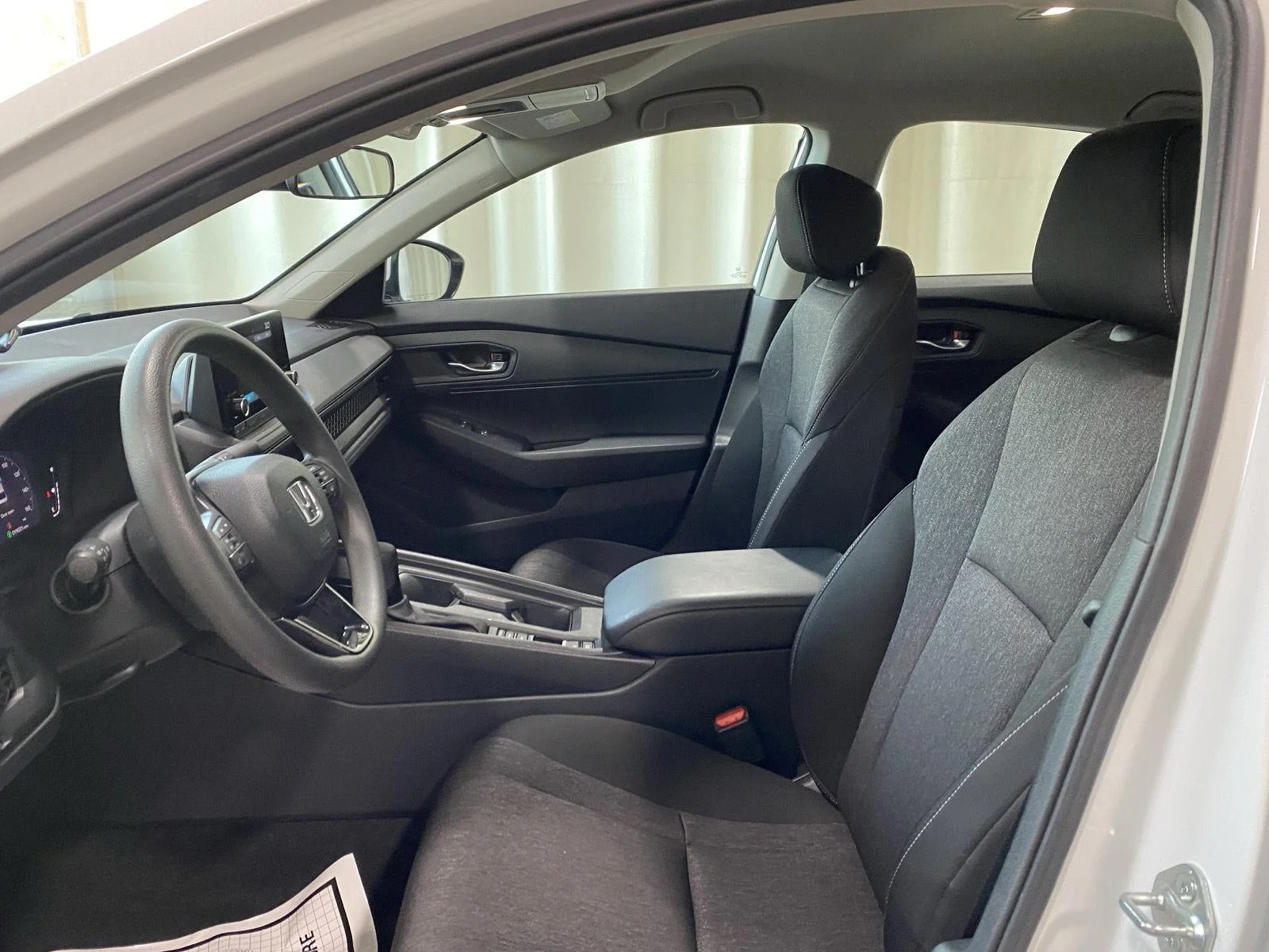 Used 2024 Platinum White Pearl Honda LX image 16