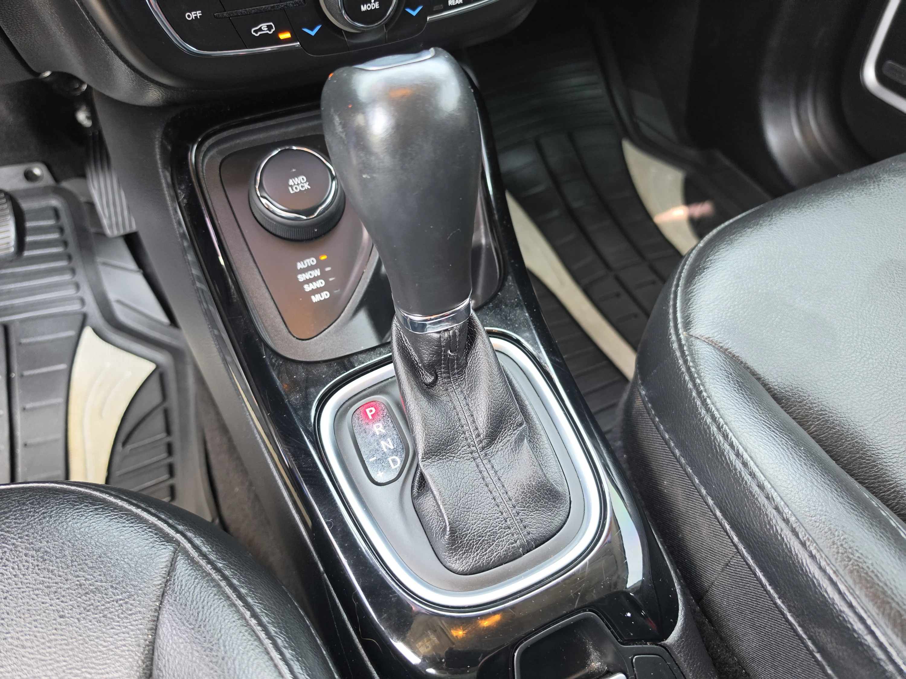 Used 2021 Laser Blue Pearlcoat Jeep Altitude image 31
