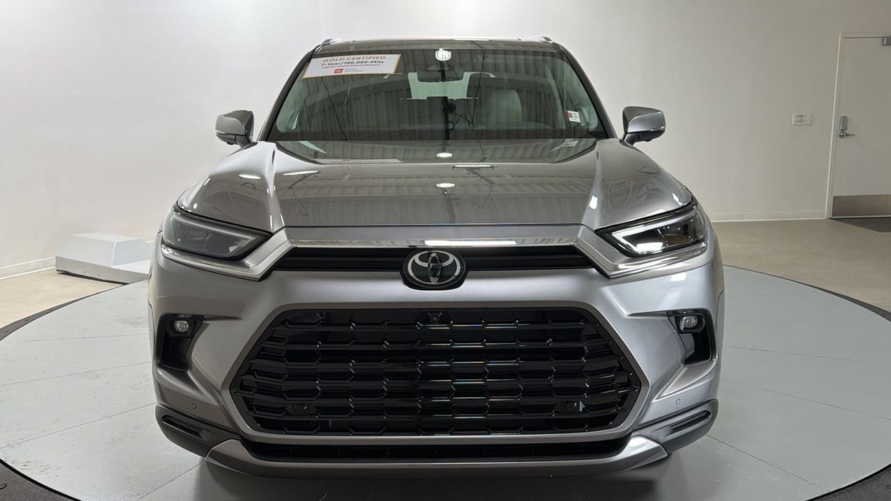 Certified Used 2026  Toyota Platinum image 24