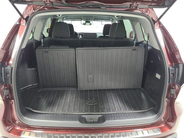 Certified Used 2019 Ooh La La Rouge Mica Toyota LE image 30