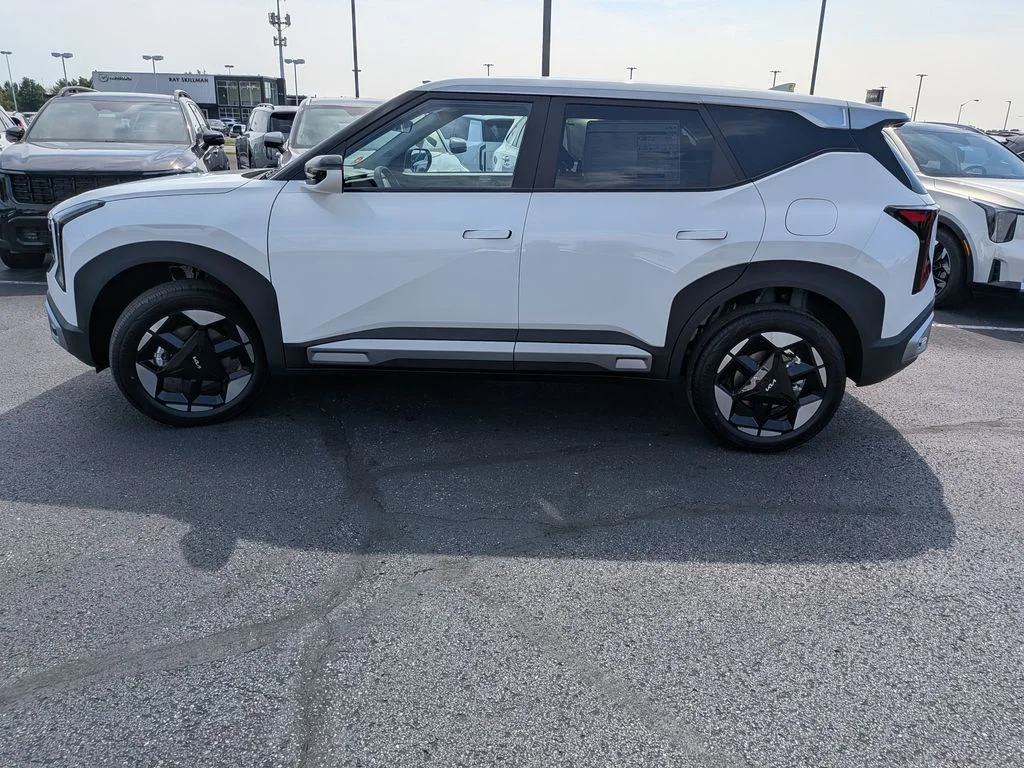 New 2027 Snow White Pearl Kia S image 31