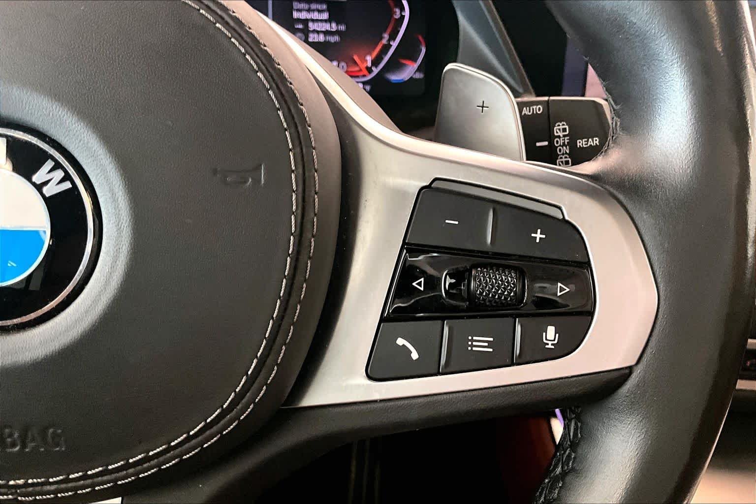 Used 2019 Arctic Gray Metallic BMW xDrive50i image 23